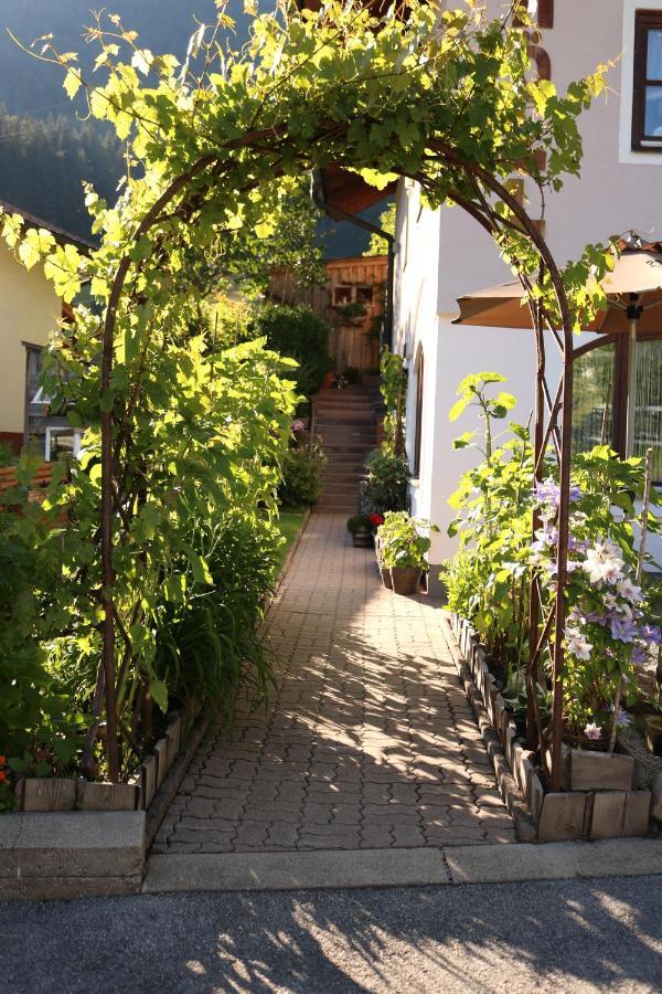 Ferienhaus Hoell Russbach am Pass Gschütt Exterior foto