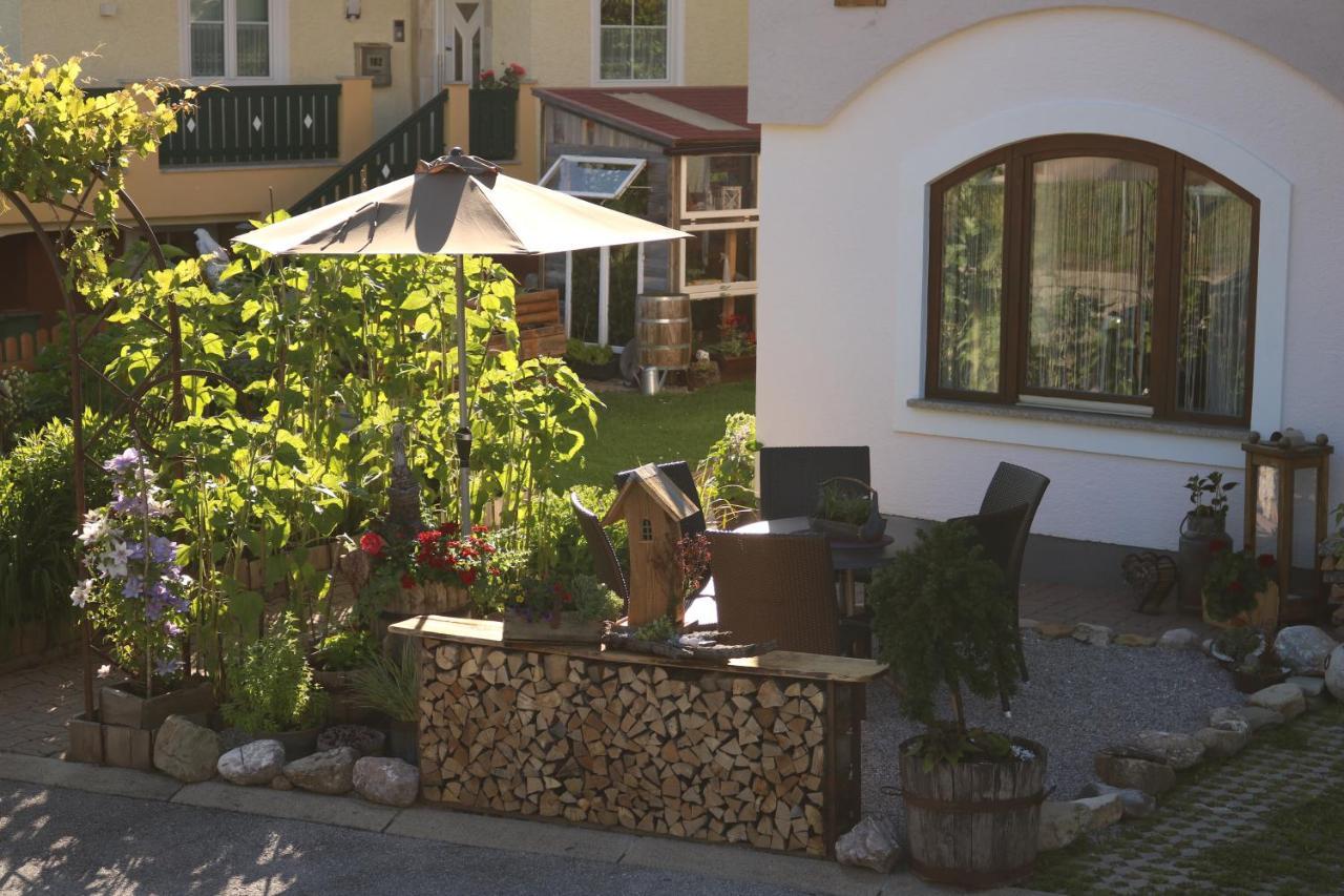 Ferienhaus Hoell Russbach am Pass Gschütt Exterior foto